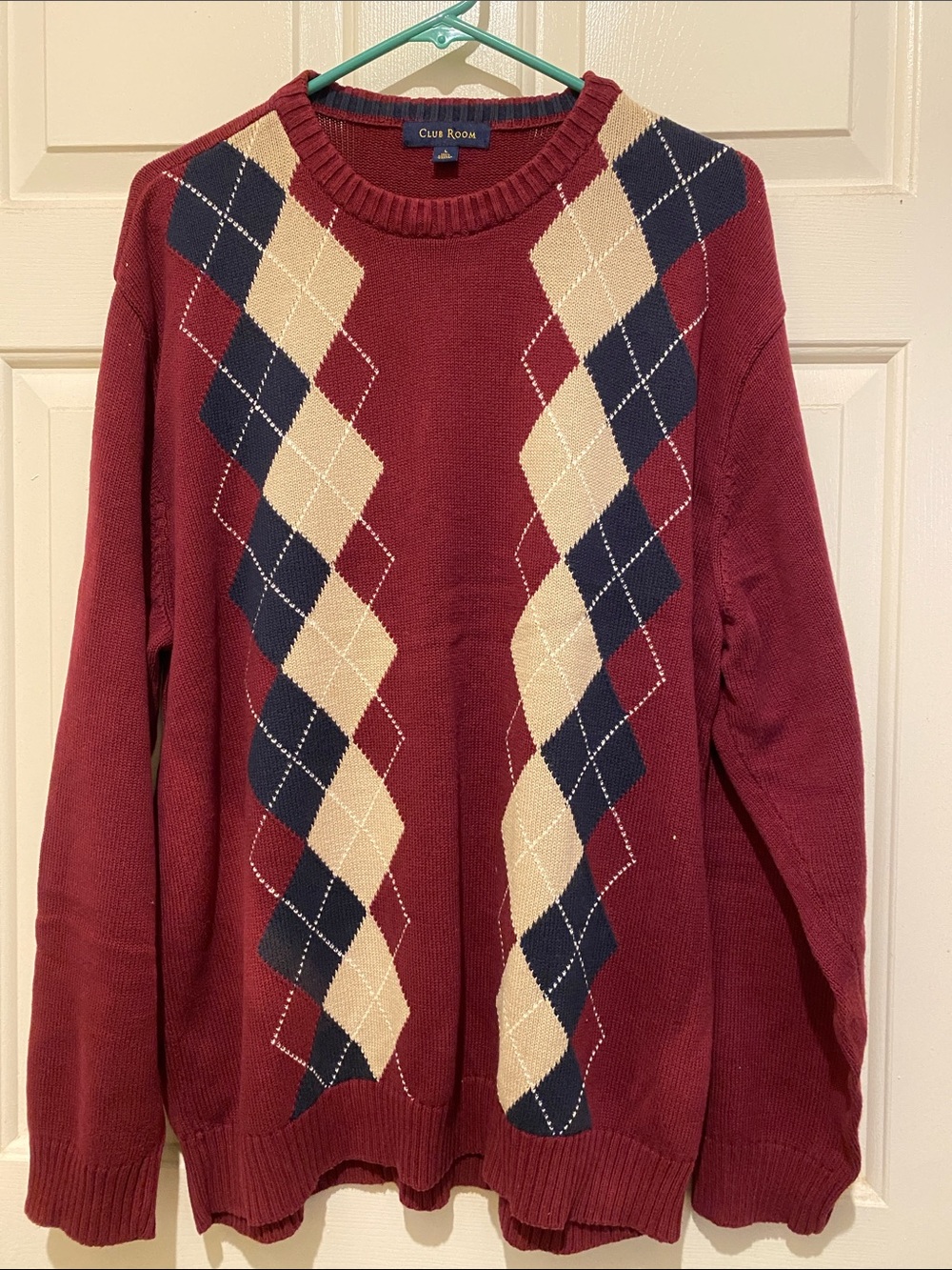 CLUB. Room  sweater